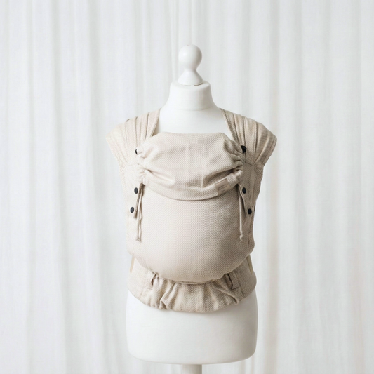 Click.it Babytrage ab Geburt – ergonomische FullBuckle Trage für Neugeborene und das komplette erste Lebensjahr - beige