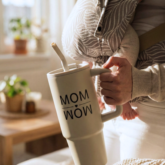 MOM/WOW Thermobecher 900 ml aus Edelstahl mit Deckel und Edelstahl-Strohhalm